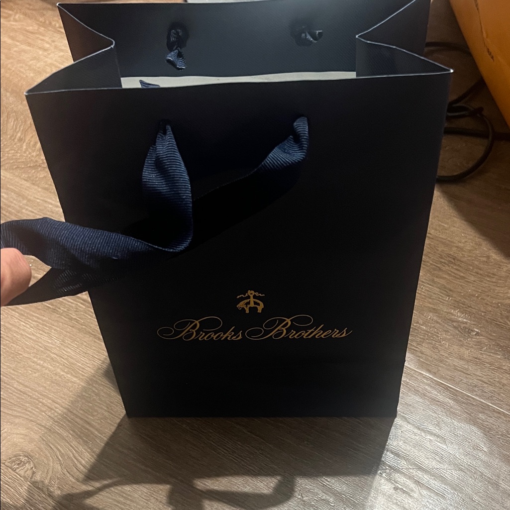 Brooks Brothers Dark Blue Gift Bag With Gold Logo Brooks Brothers Dark Blue Gift Bag With Gold Logo